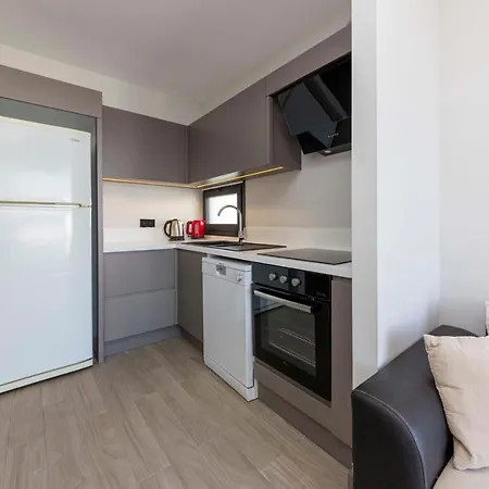 Modern Near With Location In Bodrum * גומבט